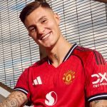 „Сан“ објави каква плата ќе има Шешко во Манчестер јунајтед