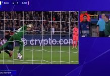 Ван Бастен бесен поради ситуацијата од 91. минута на Барса