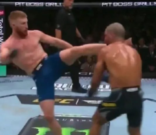 Ваков нокаут не се гледа секој ден – со нога го „патосира“ ривалот (Видео)