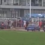 (Видео) Хаос во Црна Гора – масовна тепачка на меч на младинци