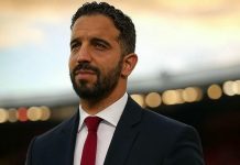 Флик и Барселона не се единствените кои имаат „крт“ во соблекувалната, ист проблем има и Аморим во Јунајтед