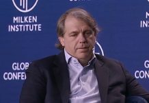 Навивачите на Челси не можат да веруваат што се подготвува: Поради газдата се фаќаат за глава