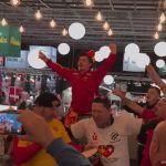 Ечат македонски песни во Хернинг: Фалангата со поддршка за ракометарите (Видео)