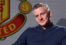 Манчестер јунајтед блиску до промоција на нов тренер, но нема да биде Солшер!?