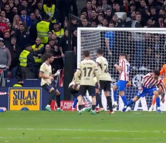 Неверојатни изјави од Барса: Де Јонг споменува вештачка интелигенција, Деко најде специјален виновник