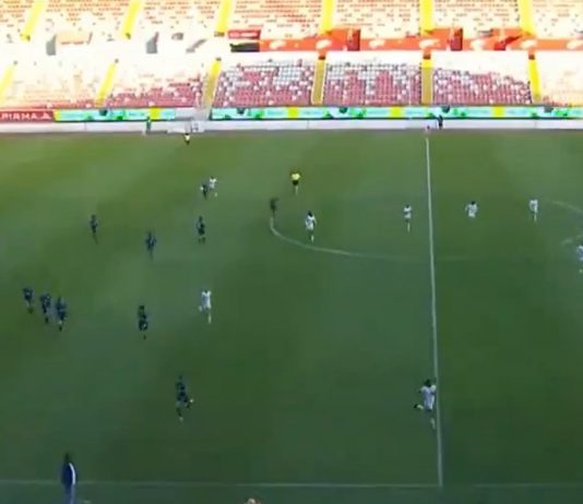 Тензии во Мексико: Фудбалерките избегаа од теренот поради звуци како пукање (Видео)