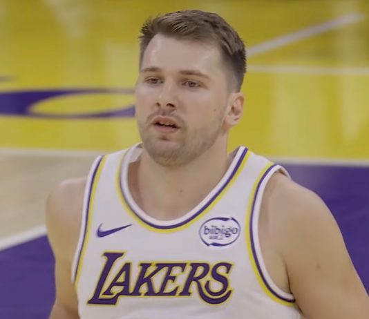 Дончиќ дозна ужасни вести, неговата реакција пред излегување од игра стана вирална (Видео)