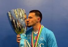 Конте со пофални зборови: Елмас заслужува статуа во Неапол