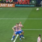 Бесните Шпанци жестоко го нападнаа судијата по натпреварот: Лигата на шампионите е срамота!