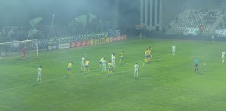 Вистинска мајсторија: Митровски постигна прекрасен гол од слободен удар (Видео)