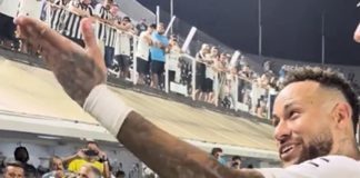 Нејмар го промаши невозможното, па влезе во жестока кавга со своите навивачи и ги навредуваше (Видео)