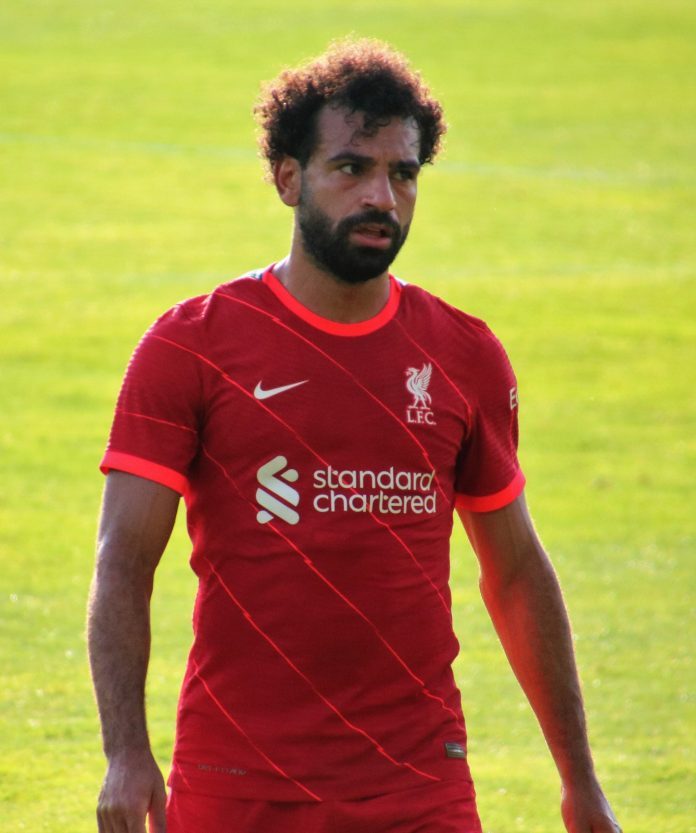 02-salah Мохамед Салах во дрес на Ливерпул