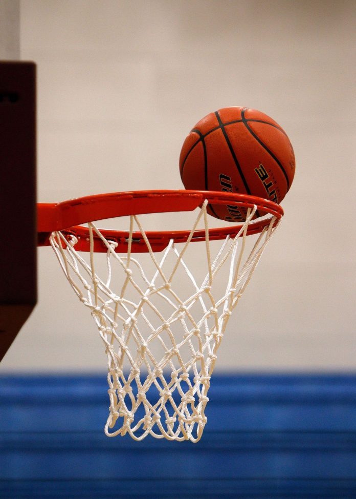 02-stip-basketball-hoop Кошаркарска топка на обрач