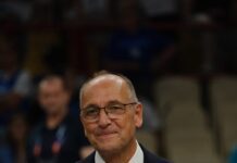Уапсен претседателот на Грчката кошаркарска федерација Вангелис Лиолиос: истрага за наместени натпревари, околу 50 дуели под лупа, кај судија пронајдени 800.000 евра Вангелис Лиолиос, претседател на Грчката кошаркарска федерација