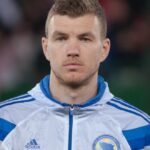 Џеко утре последен пат за БиХ против Шведска во Зеница Един Џеко во дресот на Босна и Херцеговина