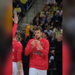 Олимпијакос по продолжение ја совлада Барселона со 105-100: Везенков со 25 поени, Гвардиола со овации во „Палау“ Саша Везенков во дресот на Олимпијакос