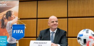 УЕФА му постави рок на Инфантино до 2 ноември: 42 прашања за ФИФА, а претседателот во Токио бара поддршка од Азија за реизбор Претседателот на ФИФА, Џани Инфантино