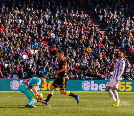 Валенсија избега од дното со 2-2 кај Расинг: Оторби со прв гол, Столе Димитриевски со клучни одбрани Столе Димитриевски во акција