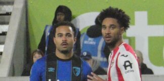Борнмут го понижи Милан со 3-0 по црвениот картон за Мењан Џастин Клуиверт во дресот на Борнмут