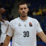 Дубаи го совлада Милано со 101-97 во Евролигата: Бејкон со 29 поени, Петрушев со седум Филип Петрушев во дресот на Дубаи Баскетбол во Евролигата