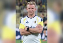Дирк Кајт го презема Фенербахче по заминувањето на Картал Дирк Кајт во тренерска опрема на Фенербахче