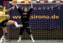 Плзењ со Андреј Петковски го совлада Копрживнице со 36:29 Ракометен голман брани седмерец (илустрација)